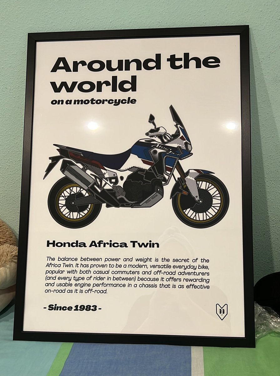 Wakaba_Studio's tweet image. Un póster a color de la Honda África Twin para una muy buena amiga, os gustaría que lo subiera a la web? 👀