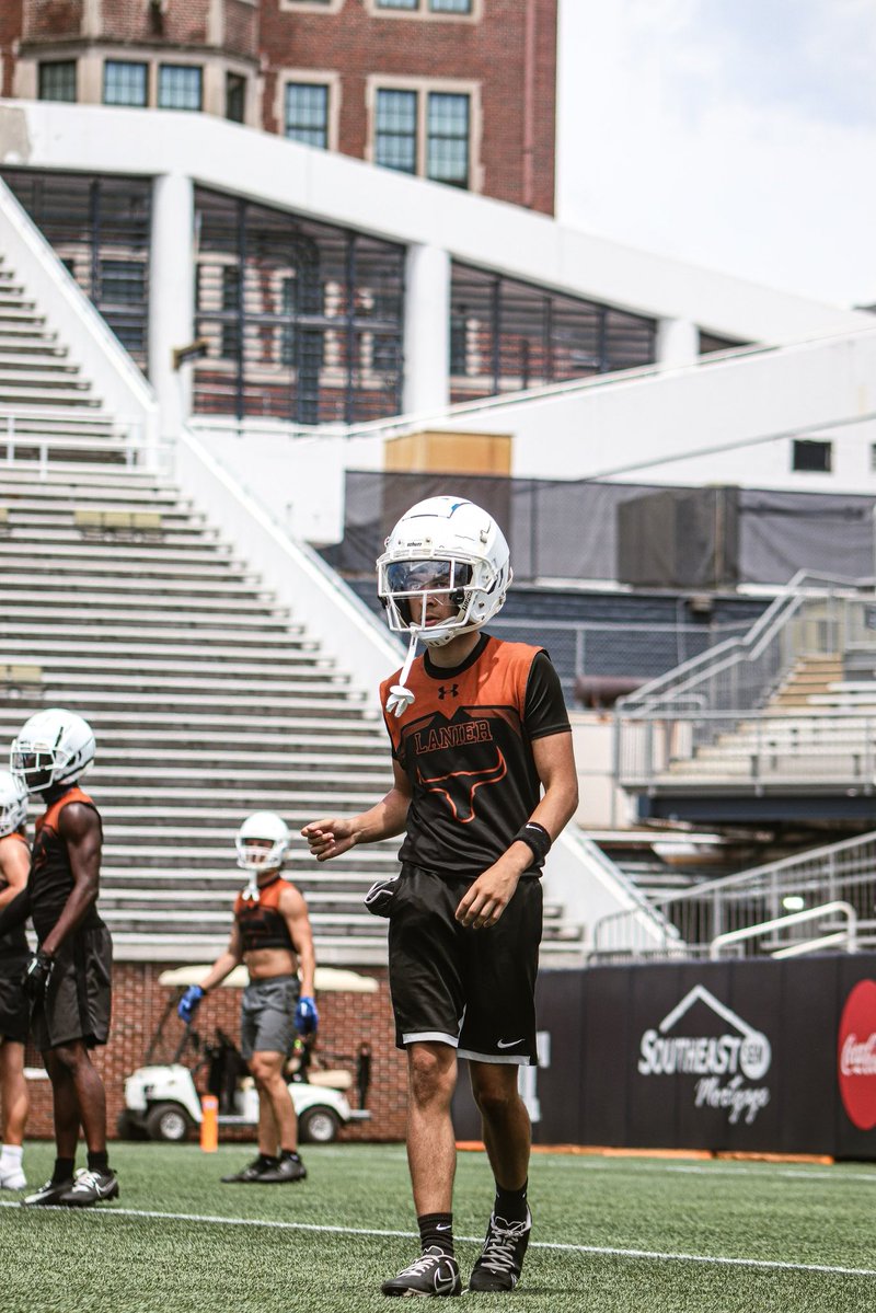 Showtime_Ant2's tweet image. Gained 13 pounds since my freshman season! Sophomore season loading… @LanierRecruits @LanierFootball @CoachTMaloof @CoachJJones__ @coachmartin10 @RecruitGeorgia