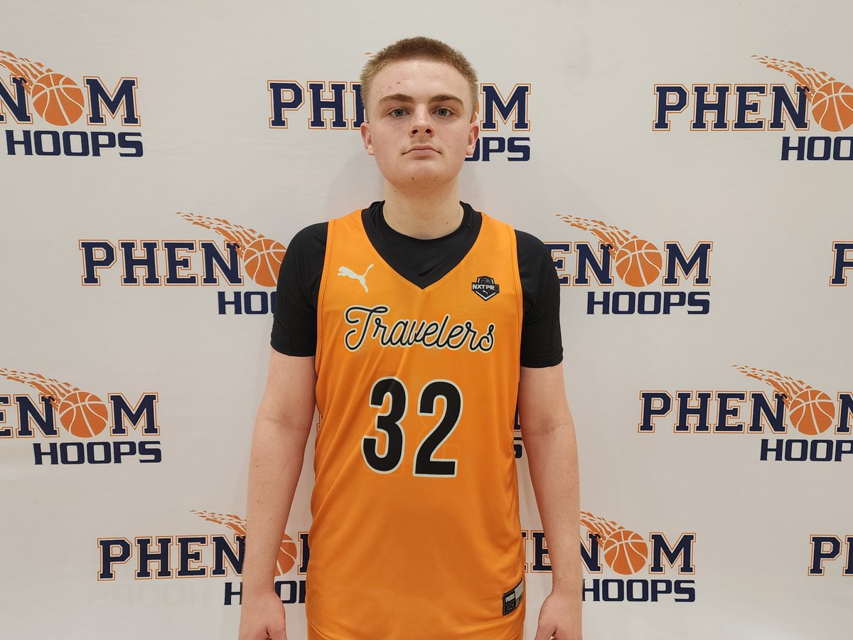 2027 6'4 Lincoln Tummel (TN Travelers) plays with a ton of confidence and excels with his pull-up game. Good overall frame but can be a true weapon with his ability to pull up from deep and knock down shots. #PhenomSummerHavoc