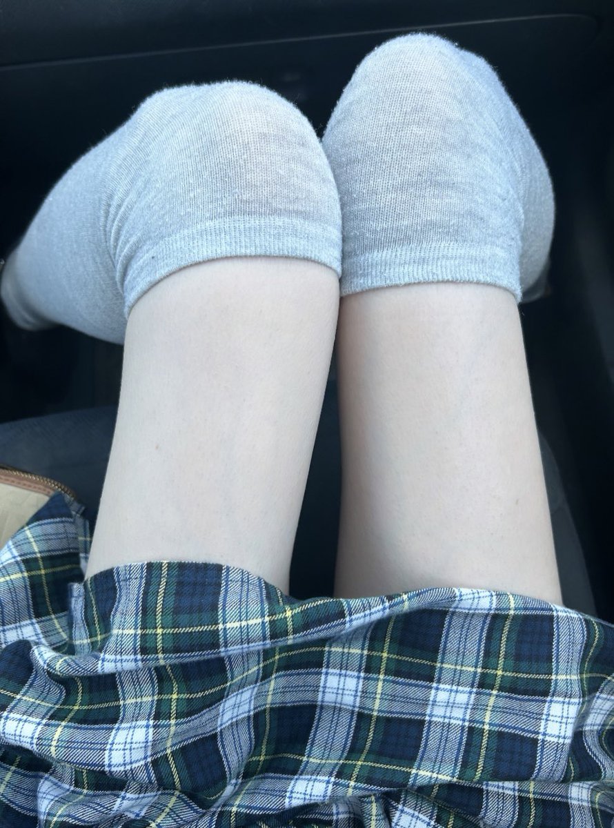 sentientGirlx's tweet image. i’m so Tan recently i barely recognize myself i can’t believe some people are naturally just dark like this