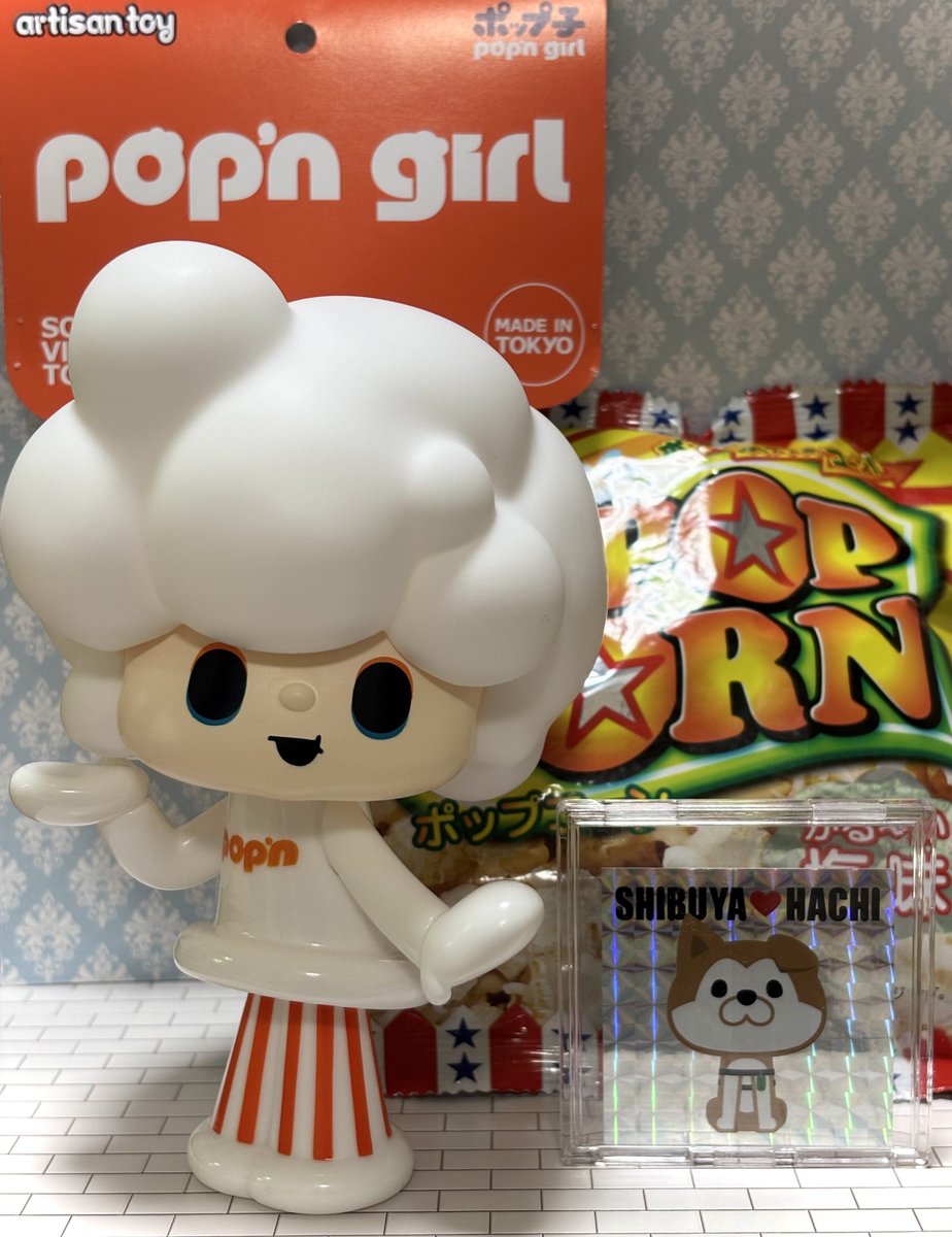 nao_creampuff's tweet image. 今日はPansonWorksさんの先行販売会に行って来ました🍿
ポップ子想像より大きい‼︎凄く可愛い☺️
ヘッダーのギミックもよかったなー🤭
お菓子に48シールまでありがとうございます😭
素敵な空間でした✨
#PansonWorks
#ポップ子
#ソフビ