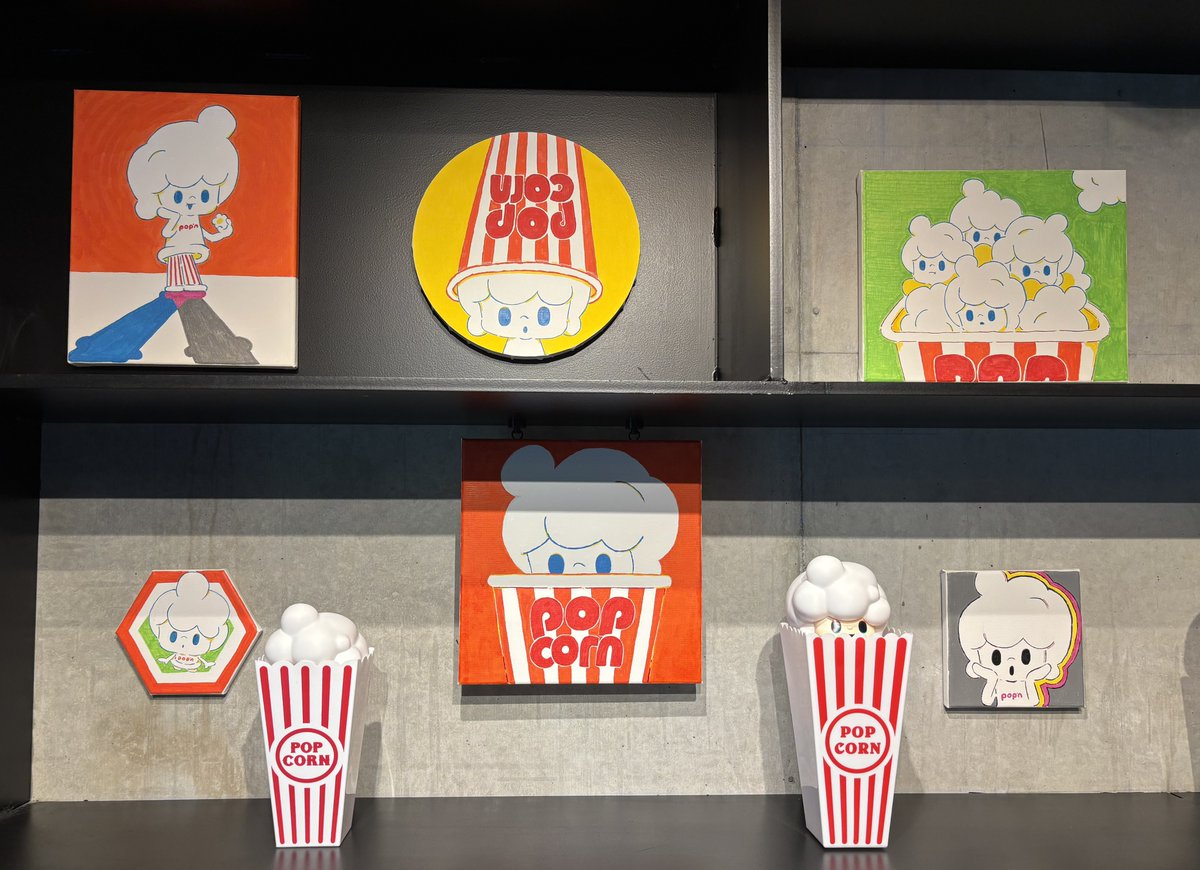nao_creampuff's tweet image. 今日はPansonWorksさんの先行販売会に行って来ました🍿
ポップ子想像より大きい‼︎凄く可愛い☺️
ヘッダーのギミックもよかったなー🤭
お菓子に48シールまでありがとうございます😭
素敵な空間でした✨
#PansonWorks
#ポップ子
#ソフビ