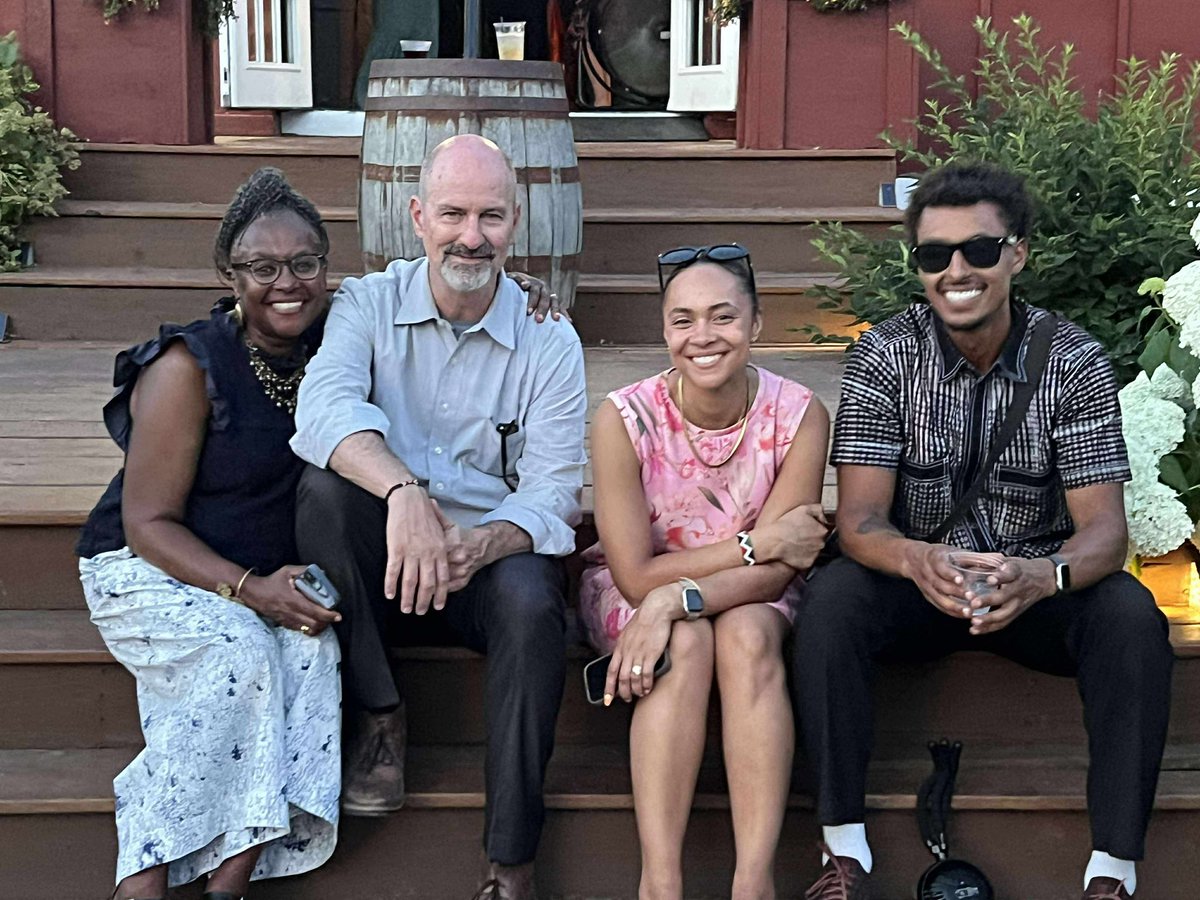 LondonHatch's tweet image. The family was reunited over the 4th of July weekend #ParentingAdults