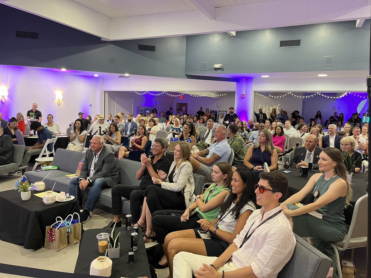 ConservativeKFC's tweet image. What an amazing evening last night at the Vital Choice Project @TVCProject_ fundraiser!!
We shared a fabulous time together with the @MikeTyson himself, @titoortiz, @DrJoelGator, @Leo4AzHouse, and a room filled with beautiful people who value holistic healthcare in education.…