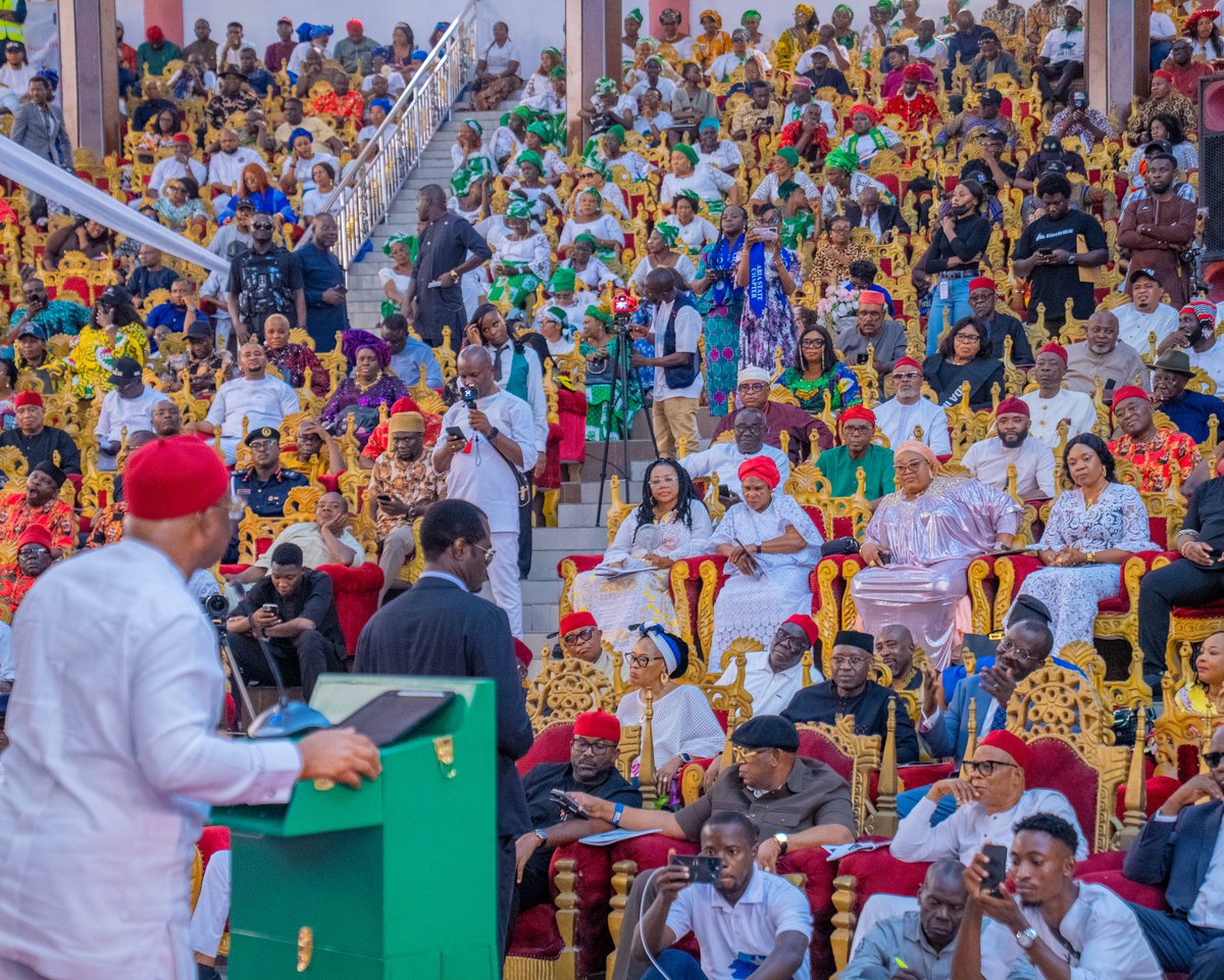Hope_Uzodimma1's tweet image. In strengthening the unity in our diversity, our constitution must reflect our shared values and aspirations, not create loopholes for division. I made this clear while speaking at the South East, Center B, Public Hearing (Imo & Abia States) of the Review of the Constitution of…