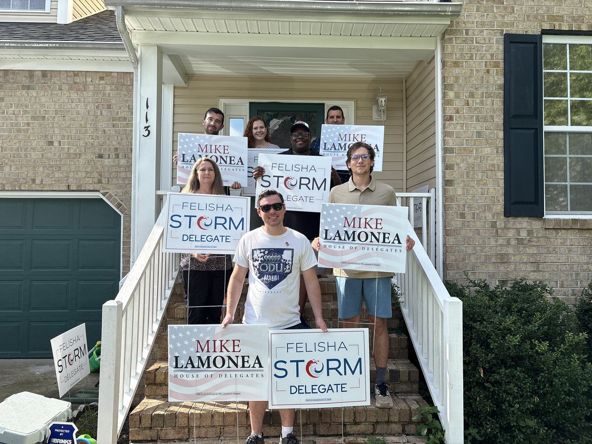 WTYRva's tweet image. We hit the doors for @stormforva Mike Lamonea @WinsomeSears @JohnReid4VA and @JasonMiyaresVA we will win on November 4!! @VirginiaYRs @growyr25 @yrnational