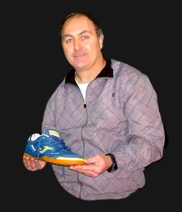 TteAlcalde41010's tweet image. Vas a comprarte unas botas de futbito y descubres que ya no hay la atención personal que había antes.