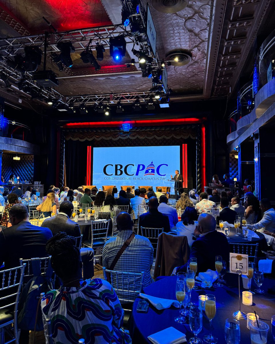 kenmartin73's tweet image. Thank you @CBCPAC for having me at your 2025 New York Retreat.
We all share the same goals: winning the midterms, flipping the House of Representatives blue, and upholding our democracy.
Let's get it done.