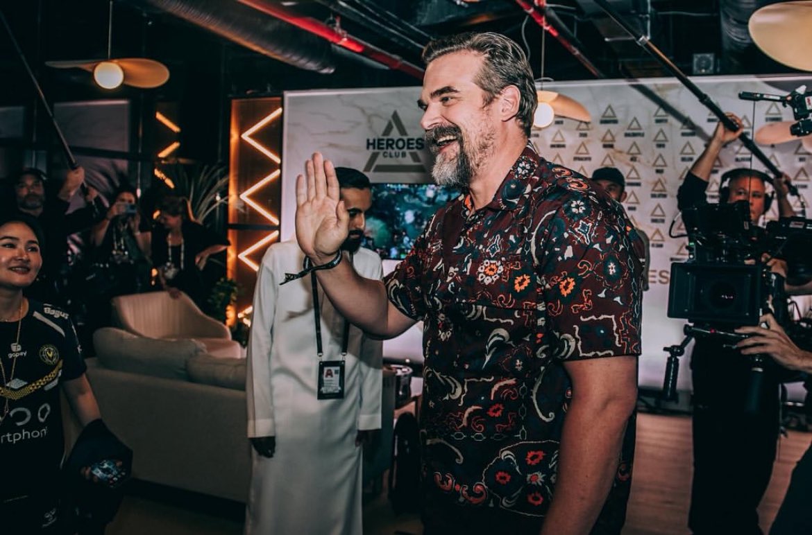 dkhmoustache's tweet image. It looks like this is the happiest moment of his life, and that makes me feel incredibly good 😭😭