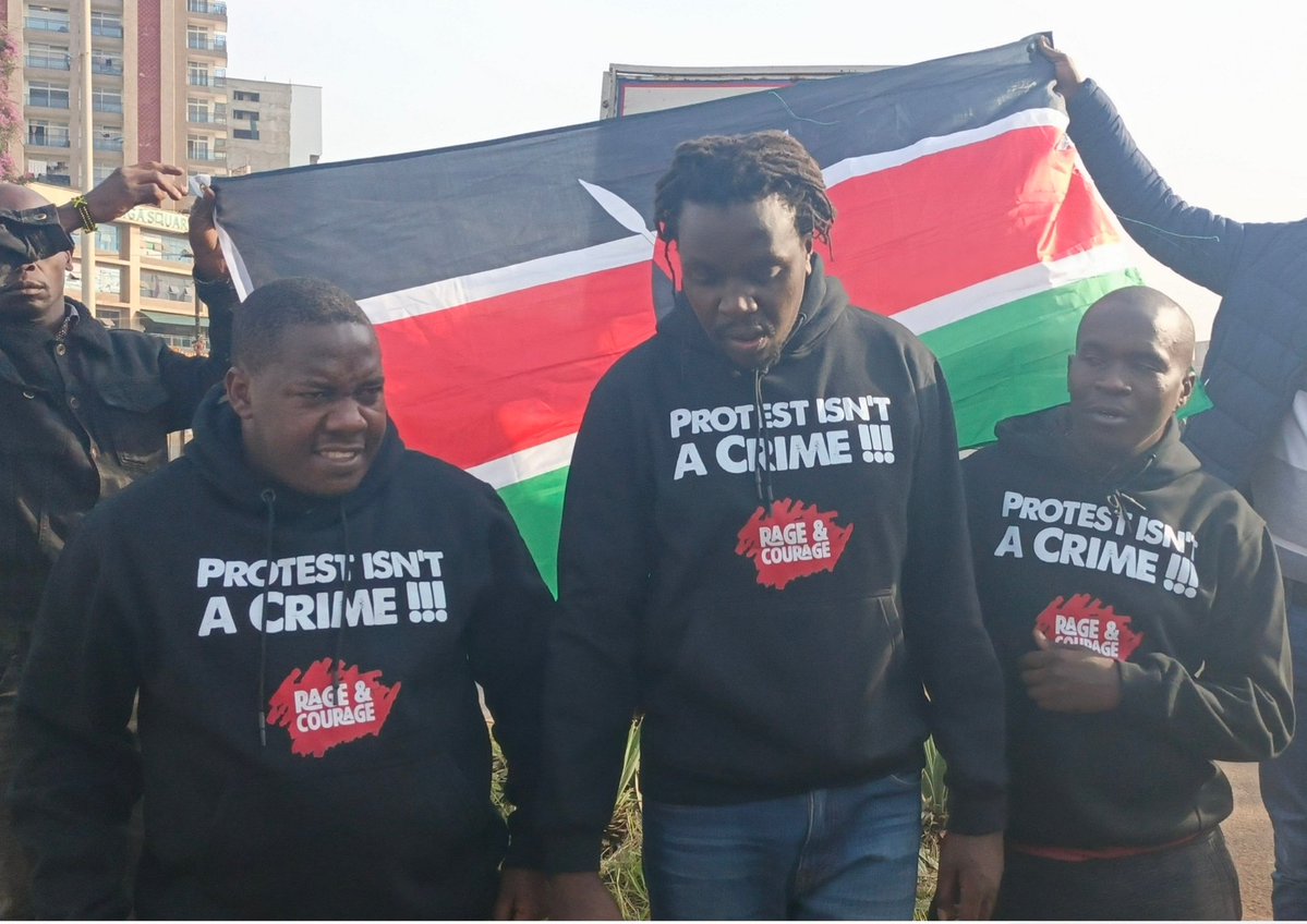 MathareSJustice's tweet image. We condemn the continued criminalizaition, intimidation and abduction of activists by government security apparatus. The right to protest is enshrined in Article 37 of the CoK 2010, and must be protected!
matharesocialjustice.org/legal-empowerm…