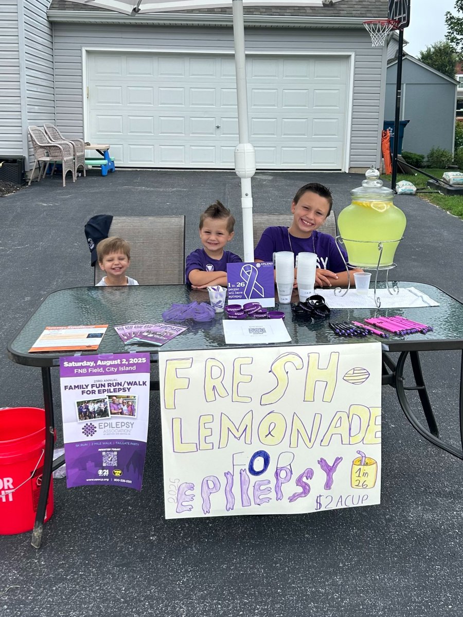EpilepsyFdn's tweet image. TJ, who lives with seizures, hosted a lemonade stand with his brothers to raise awareness and funds for epilepsy. Together, they raised over $900! 💜🍋 Thank you to TJ and his family for being powerful advocates in their community. Make a difference too:
epilepsy.com/lemonadeforliv…