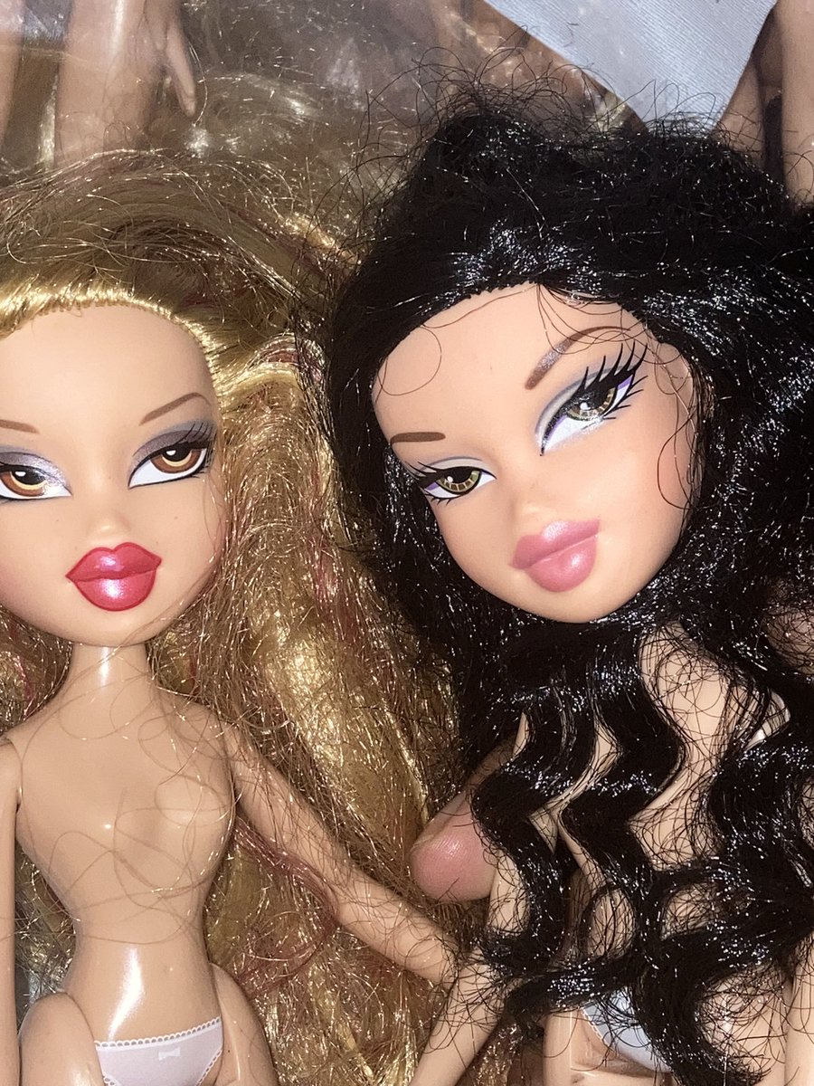 racheldollezal's tweet image. leah going to oomf but AHHHH i’ve had soccer katia like 3 tim’s before this and this is my first one with a really nice face HSHSSB