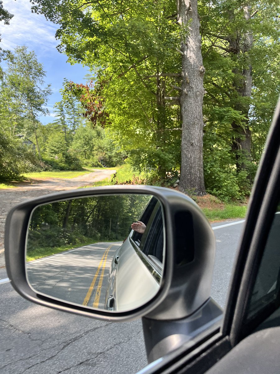 CatholicCharm's tweet image. Is there anything better than being a little kid, in the car on a sunny breezy day feeling the wind in your face?