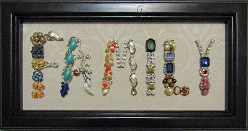 Carolyn40679267's tweet photo. Framed Jewelry Art Sign Family #2 #Handcrafted #Repurpose #VintageJewelry #WordArt #FramedJewelryArt #WordFamily #InspirationalWord #MomSisGift #OOAK #UniqueGift https://t.co/mTtH3NXBZD via @jimmiesart https://t.co/Wy2kYEjGzd