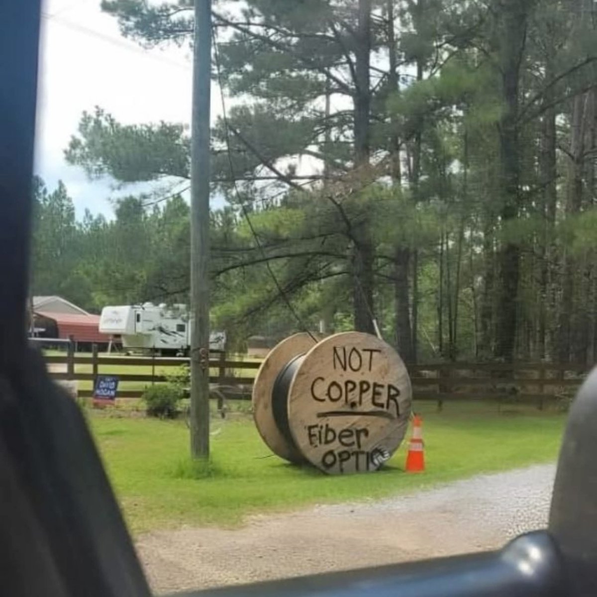 blueknight0055's tweet image. Somewhere in Tennessee... 🙄