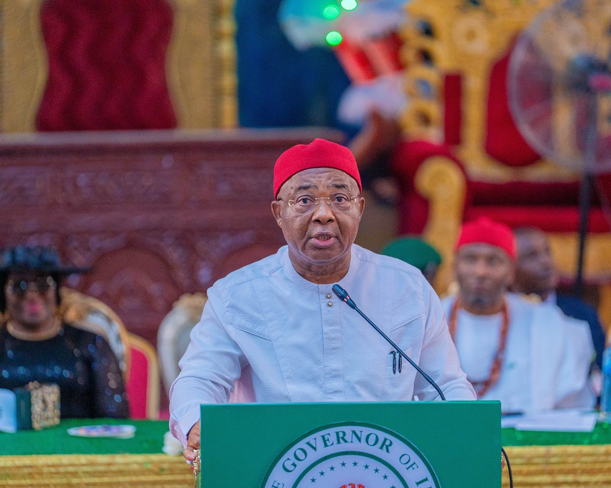 Hope_Uzodimma1's tweet image. In strengthening the unity in our diversity, our constitution must reflect our shared values and aspirations, not create loopholes for division. I made this clear while speaking at the South East, Center B, Public Hearing (Imo & Abia States) of the Review of the Constitution of…