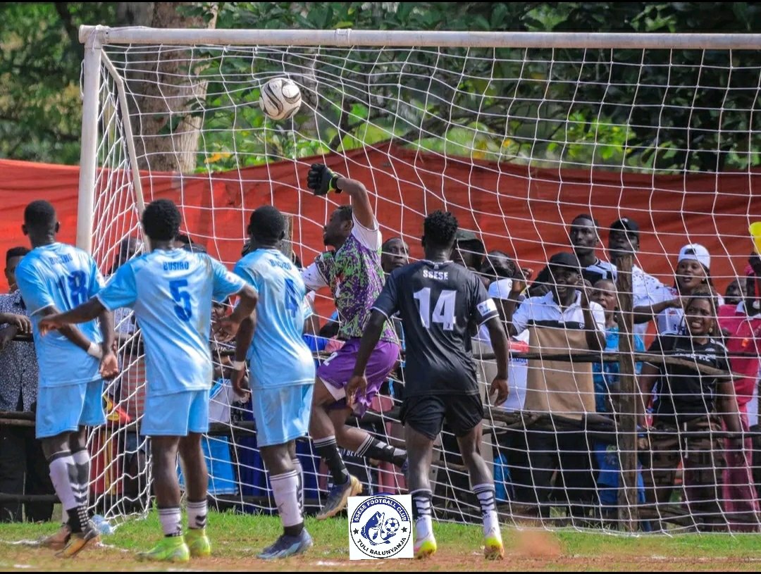 Sazzassesefc's tweet photo. As we said, we are the Island Giants! 🌊👑
Massive win, solid performance — we don’t talk, we deliver!
SSESE KISINSI 
@bbstvug @massazacup @nakimuli_helen @BClub89743 https://t.co/SLgjo6rGmb