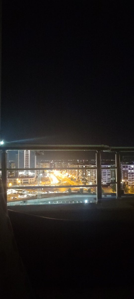 Uzun bi süre sonra aile evindeki  fav mekanda yapılan overthink'in tadı bir başka