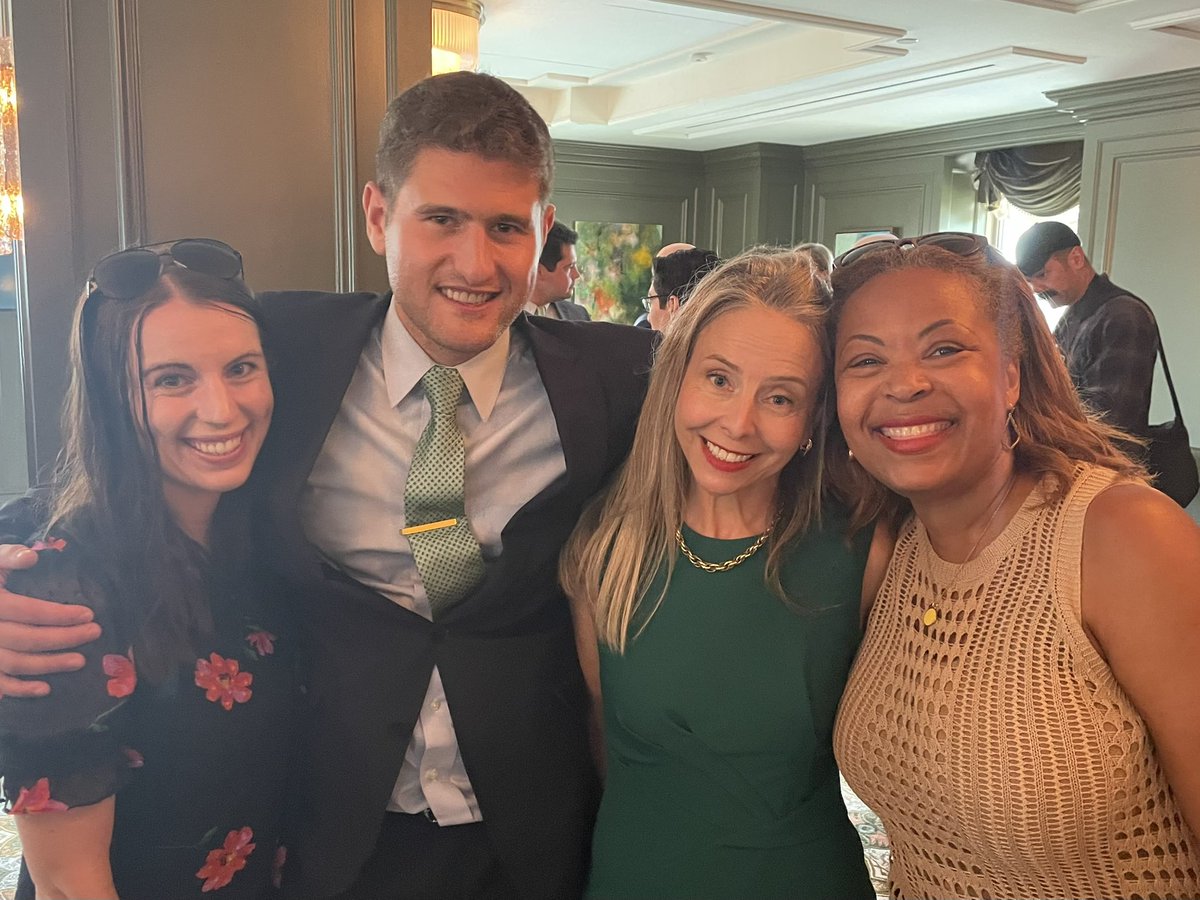 cmesi's tweet image. #CRYPTOWEEK ENDS WITH A BANG 🔥
Stablecoin bill is now law. Celebrated at reception hosted by Coinbase & Circle at The Ned yesterday.
Great milestone for industry! Special congrats to @circle Team: @jerallaire, @ddisparte, Ashley N. Scott, and @AlexAllaire2 🔥