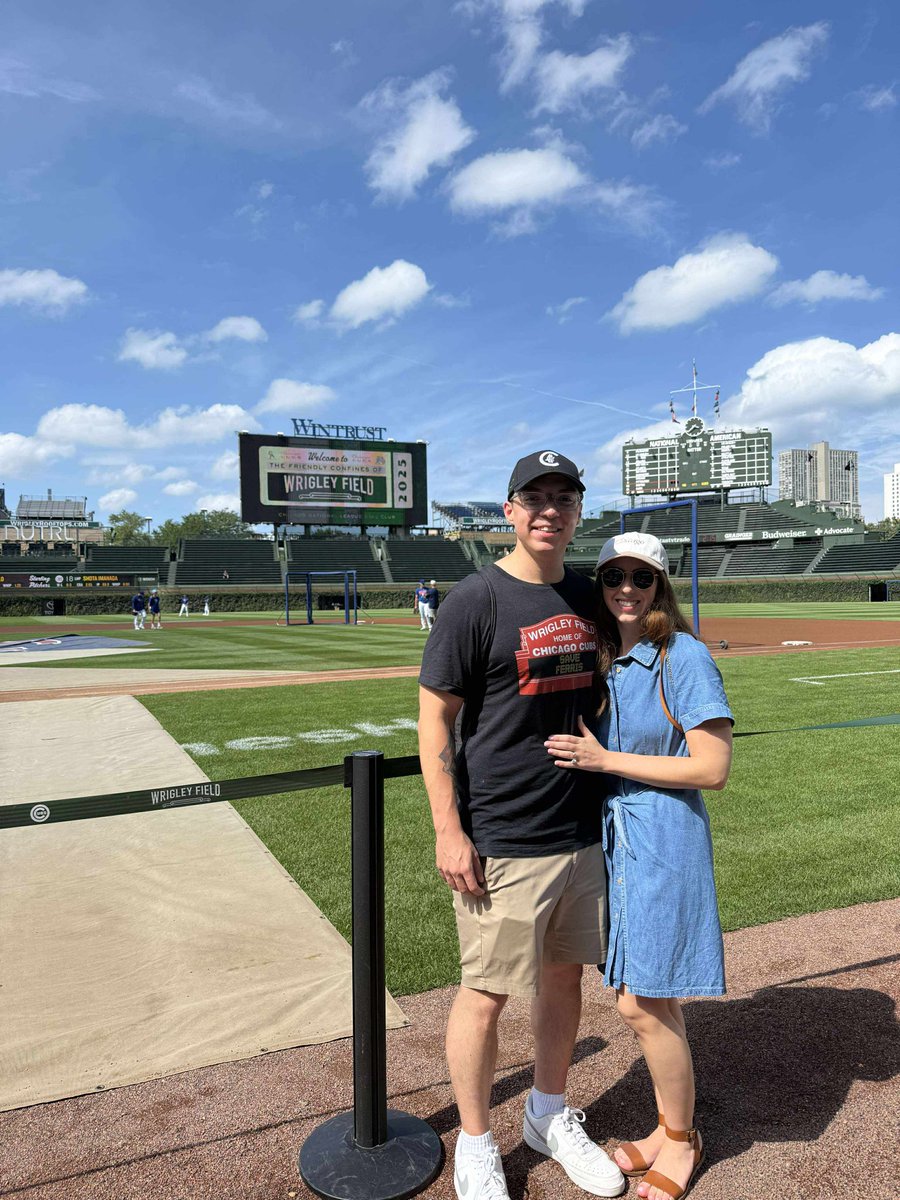 Chris_Studios's tweet image. I&apos;m on Wrigley Field. Wow.