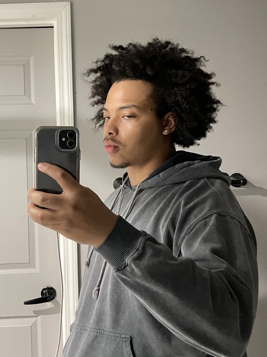 yashflee's tweet image. 