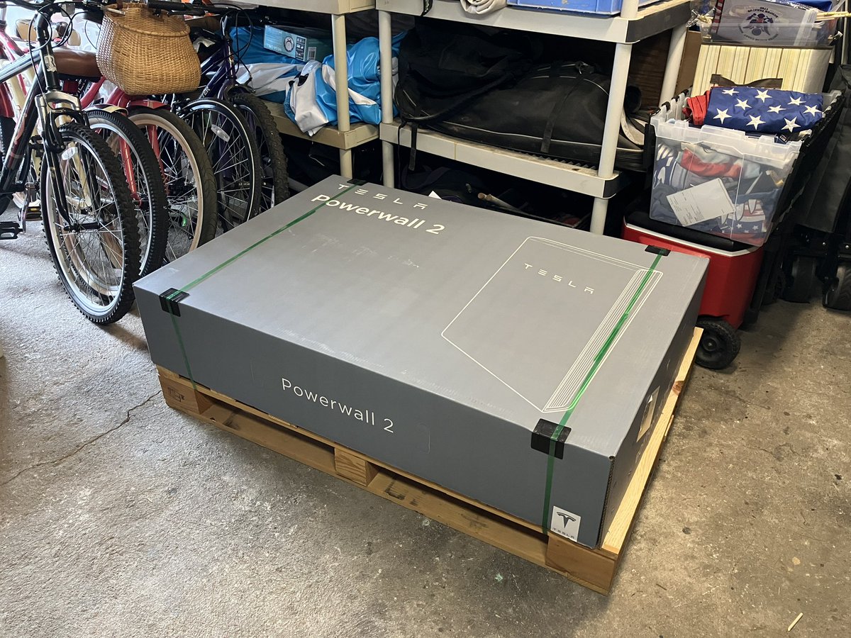 JFF_Electric's tweet image. I’m posting this to look back on in due time. Soon, we will have a warehouse full of Powerwalls and trucks. Mark my words. 

260% YoY gross revenue growth and we are just getting started. 

⚡️
