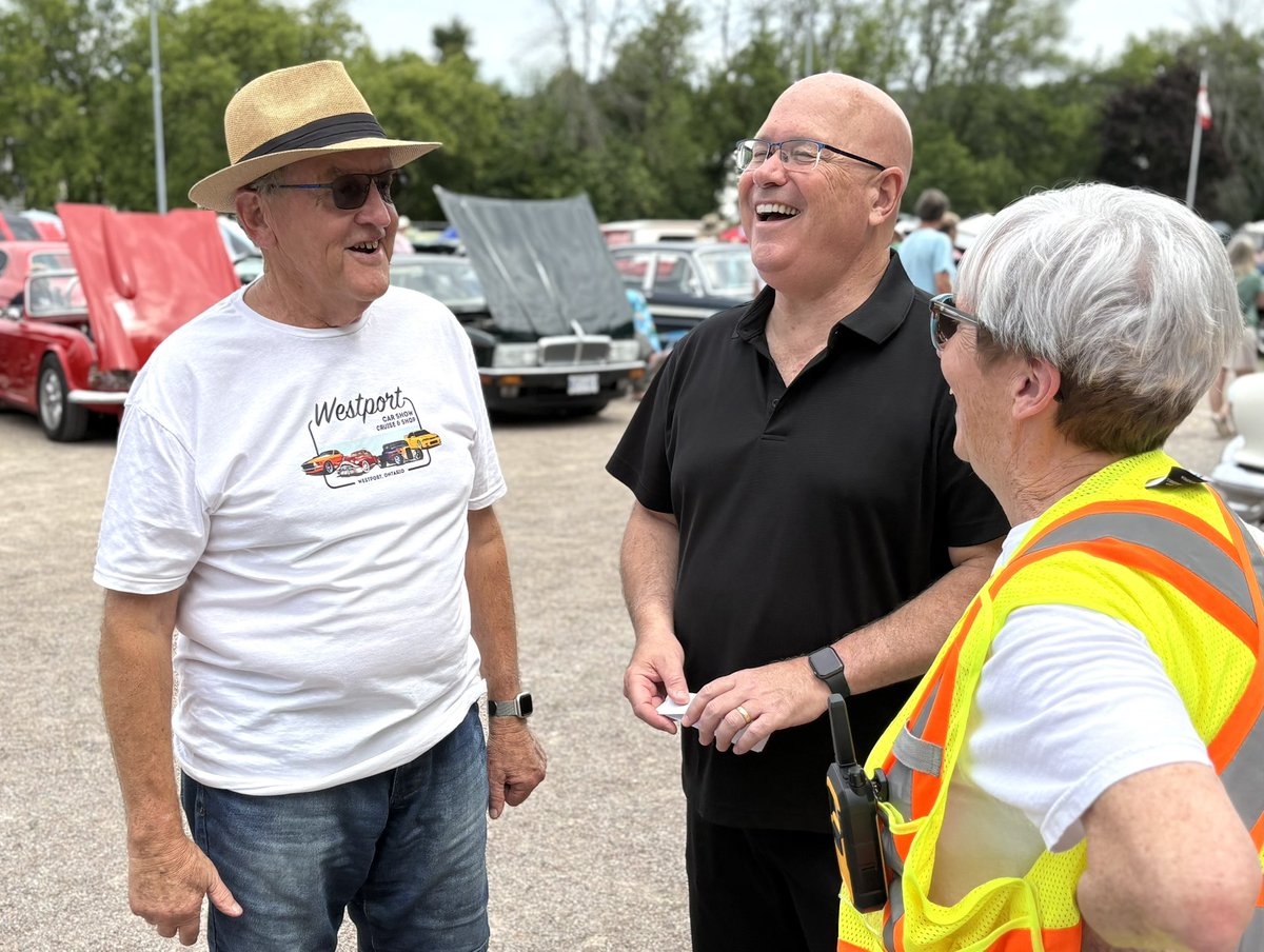 SteveClarkPC's tweet image. Fantastic day in the Village of Westport for the second annual Westport Car Show. Beautiful weather, big crowd, and hundreds of amazing vehicles on display, along with lots of vendors and entertainment.
Great to tour the show with Mayor Robin Jones and MP Michael Barrett.
Thanks…
