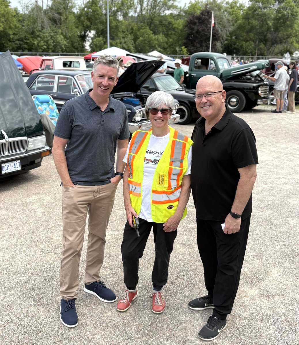 SteveClarkPC's tweet image. Fantastic day in the Village of Westport for the second annual Westport Car Show. Beautiful weather, big crowd, and hundreds of amazing vehicles on display, along with lots of vendors and entertainment.
Great to tour the show with Mayor Robin Jones and MP Michael Barrett.
Thanks…