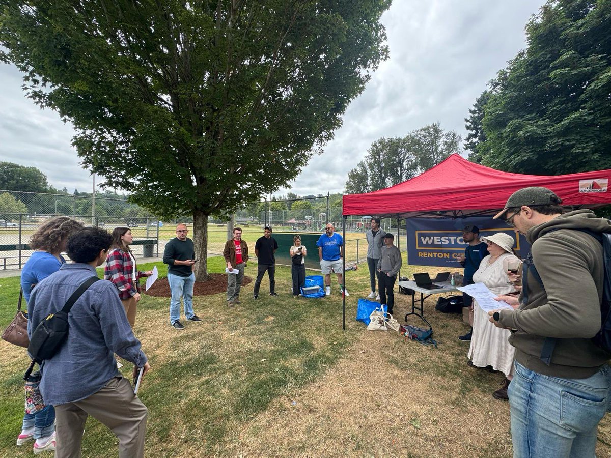 breadrosesDSA's tweet image. B&R NPC candidate Ella T is out here building our party! Today she led a canvass in Renton, WA to elect proud sewer socialist Michael Westgaard to City Council