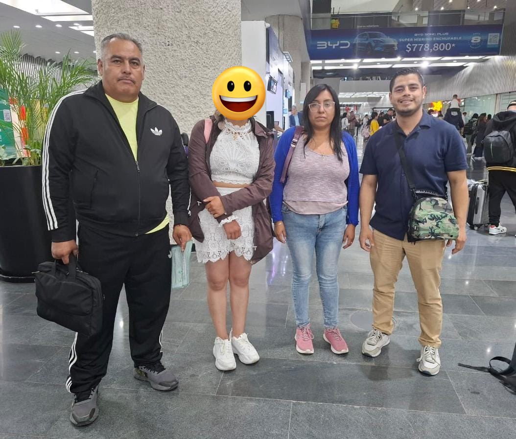 ConsulMexGuate's tweet image. Ayer se realizó exitosamente, en coordinación con la @FGR_Tlax, la repatriación de una adolescente originaria de #Tlaxcala, quien se encontraba en situación de vulnerabilidad en 🇬🇹. 

La joven fue trasladada a 🇲🇽, donde recibirá atención integral y especializada por parte del…