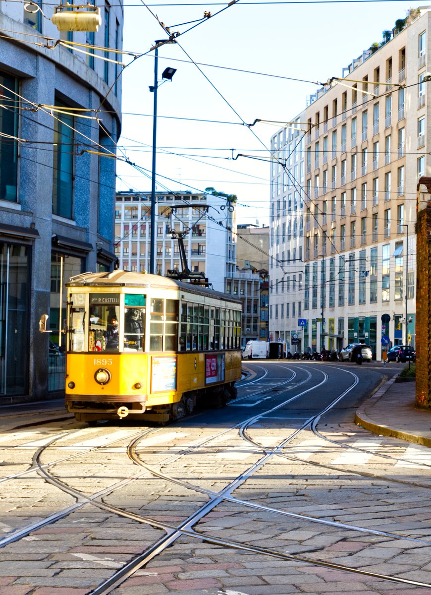 Run_fly_Smile's tweet image. City lights 馃槉
Streets of Milano
Italy 馃嚠馃嚬
#Italy #Milano
