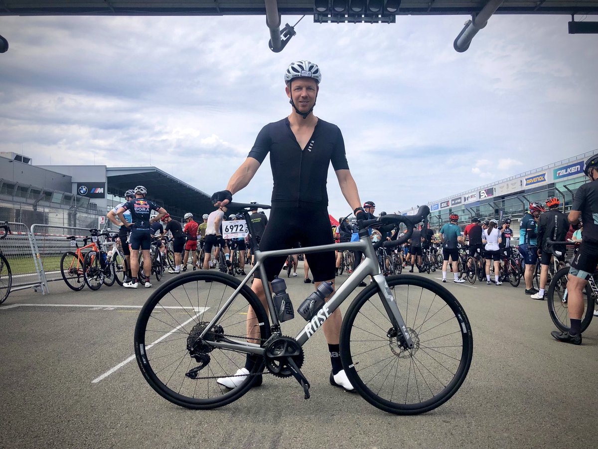 dalfatal's tweet photo. @dirk_adam Radsport ist immer geil 😉 #RadAmRing https://t.co/Qsv6xyFNoH