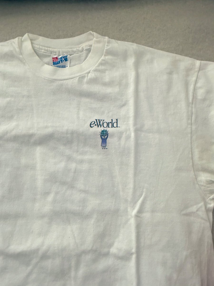 Some more vintage tech T’s for the collection, of the Apple varietal this time around. Love that they both used Hanes Beefy-T.