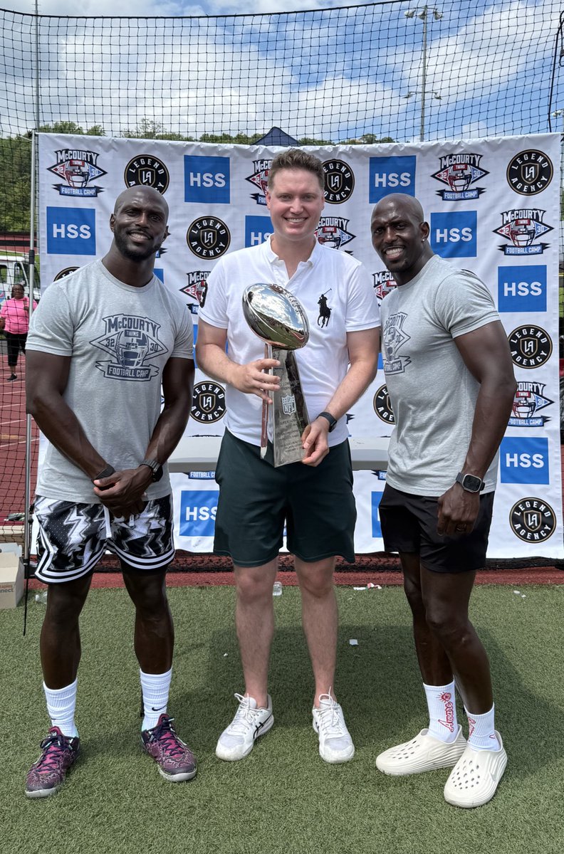 MarkSvensson's tweet image. Great to be with @JasonMcCourty & @devinmccourty at their annual football camp at Nyack High School. To see all the smiles they’re putting on kids faces year after year is priceless. Way to guys!