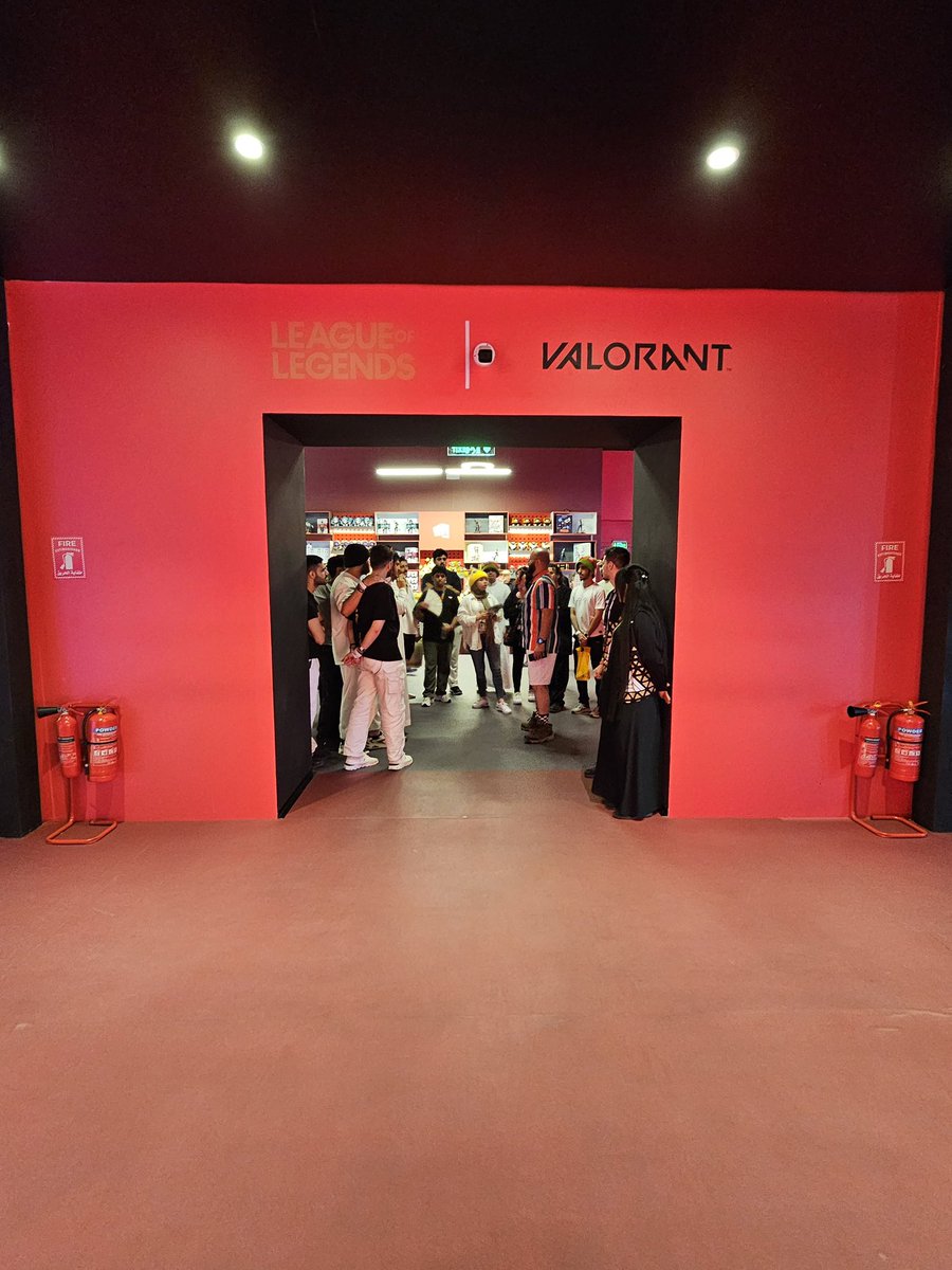 BeeDopa (@ibeedopa) on Twitter photo Successful day, amazing crowd
Thank you all for coming and joining
<a href="/LoLArabia/">League of Legends Arabia</a>
#EWC2025 #EWC25 Successful day, amazing crowd
Thank you all for coming and joining
<a href="/LoLArabia/">League of Legends Arabia</a>
#EWC2025 #EWC25