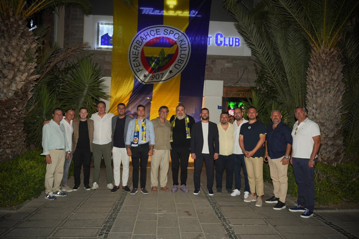 Bodrum Derneğimizin 19/07 kutlamalarına Yönetim Kurulu Üyesi arkadaşlarım Ahmet Ketenci ve Cenk Öztanık ile birlikte katıldık…

Bodrum Belediye Başkanı Tamer Mandalinci, Bodrum Emniyet Müdürü Mehmet Darandeli ve Bodrum Belediye eski Başkanı Mehmet Kocadon başta olmak üzere çok