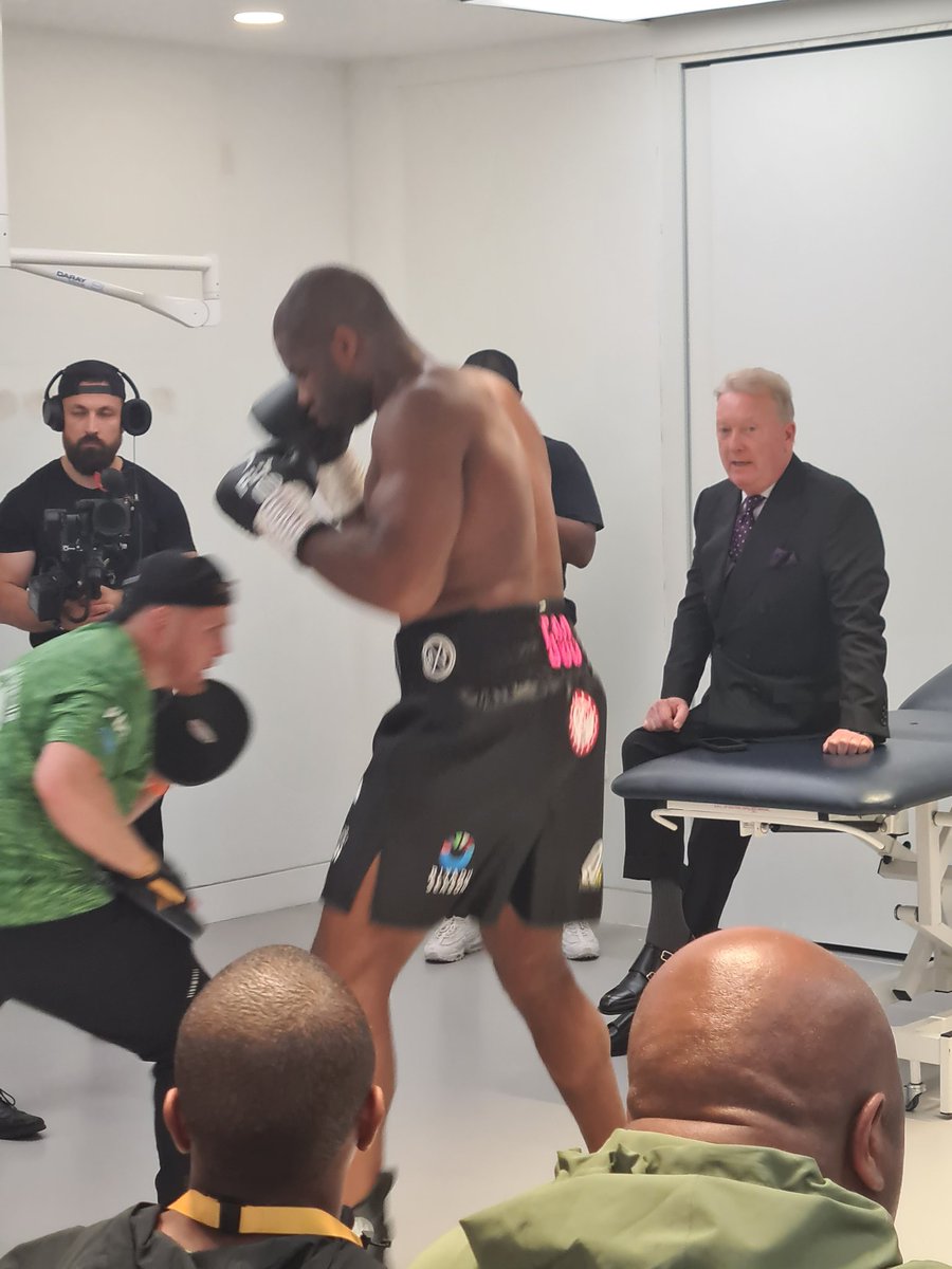 neilsib's tweet photo. Thunder under Wembley. As Daniel Dubois warms up for one of 
 biggest nights in British Boxing.
#UsykVsDubois https://t.co/DHKXiiELK5