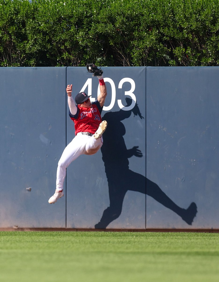 Nate Eaton with what has to be the WooSox catch of the year to rob a home run