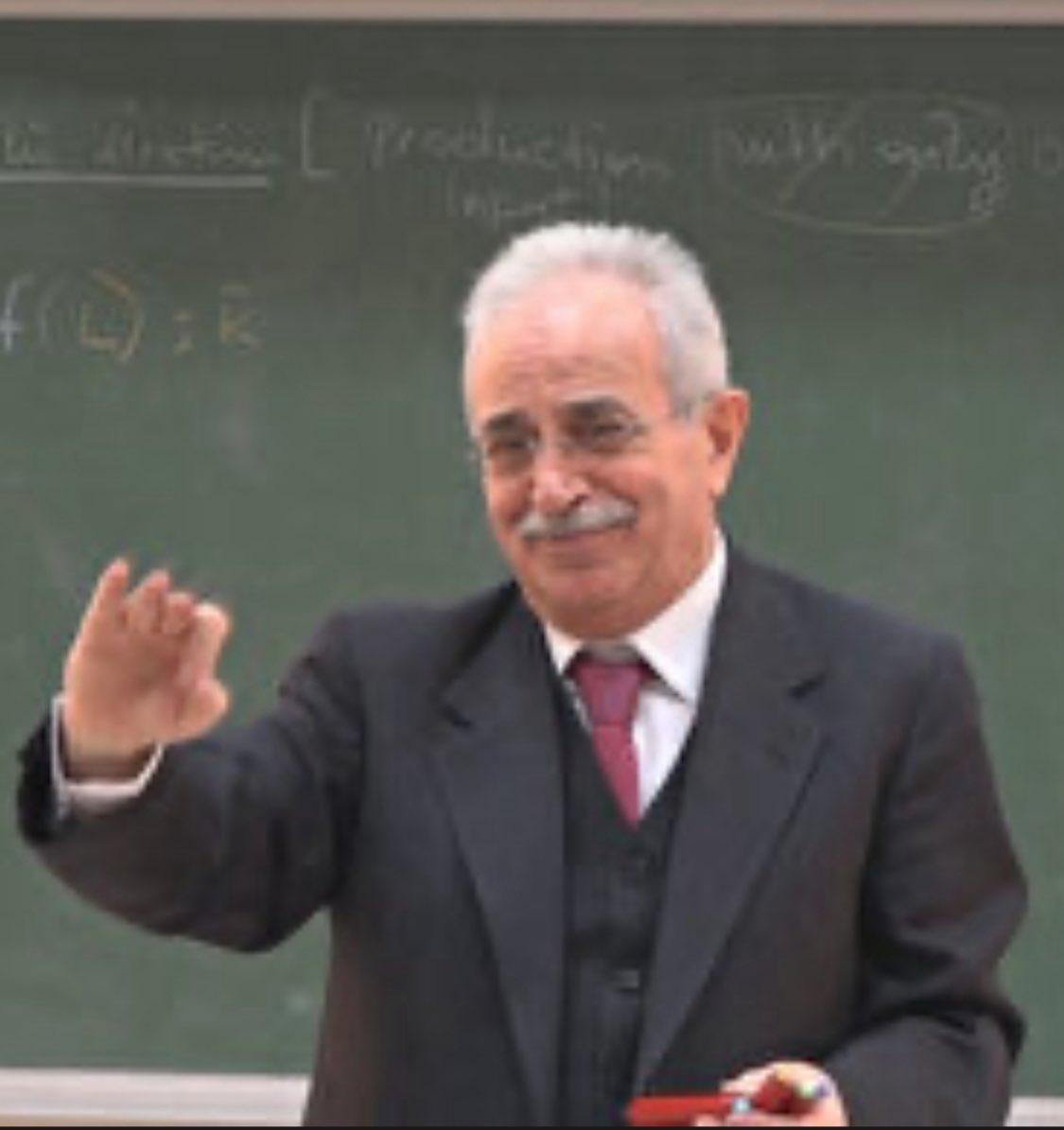 Erzurum.Teknik Üniversitesi Kurucu Rektörü ve YÖK eski üyesi Prof. Dr. Muammer Yaylalı’nın vefatını derin teessür ile öğrendim. Kendisine Allahtan rahmet, ailesi ve sevenlerine baş sağlığı dilerim.