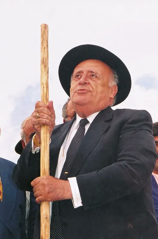 TurkunInkilabi's tweet photo. 9. Cumhurbaşkanı Süleyman Demirel:

"Eğer bana 'Cumhuriyet nedir?' diye sorarsınız, size cevabım şudur: 'Cumhuriyet benim işte!'. İslamköy’den çıkmış bir köylü çocuğunu cumhurbaşkanı yapan, cumhuriyettir.
Cumhuriyet budur. Bunu büyük Atatürk’e borçluyuz."