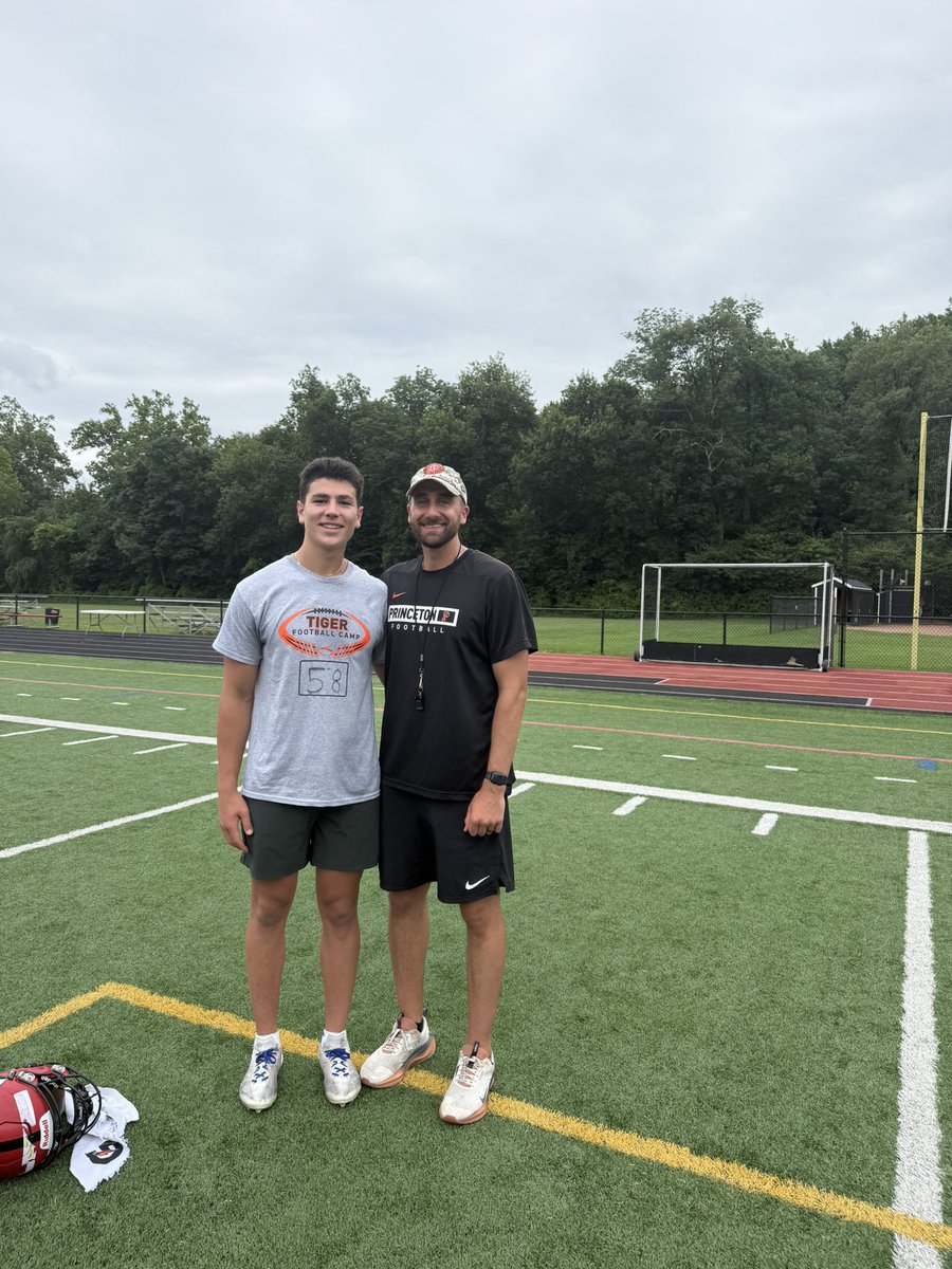 SimonFassberg's tweet image. Had a great time @PrincetonFTBL camp today. Thank you @CoachBobSurace @CoachRosenbaum and @CoachWFox for an amazing camp.
@CoachPoeWins @Coach_Loughlin @LvilleBigRedFB @QBCoachBrady