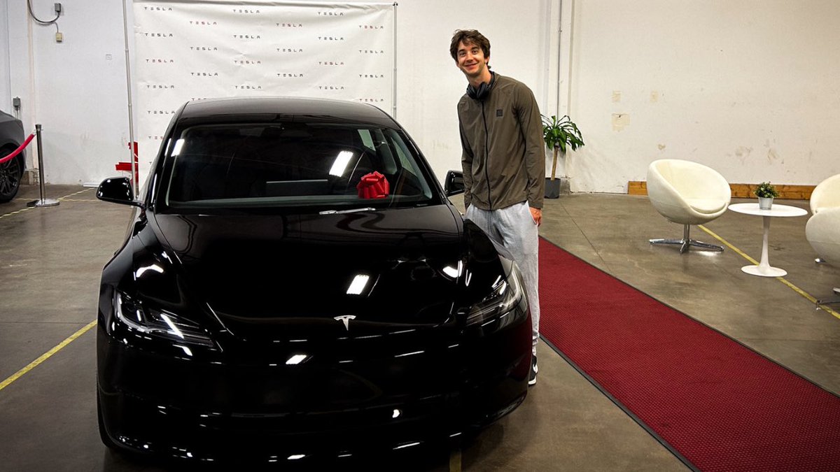 Jacob Hilton tweet media