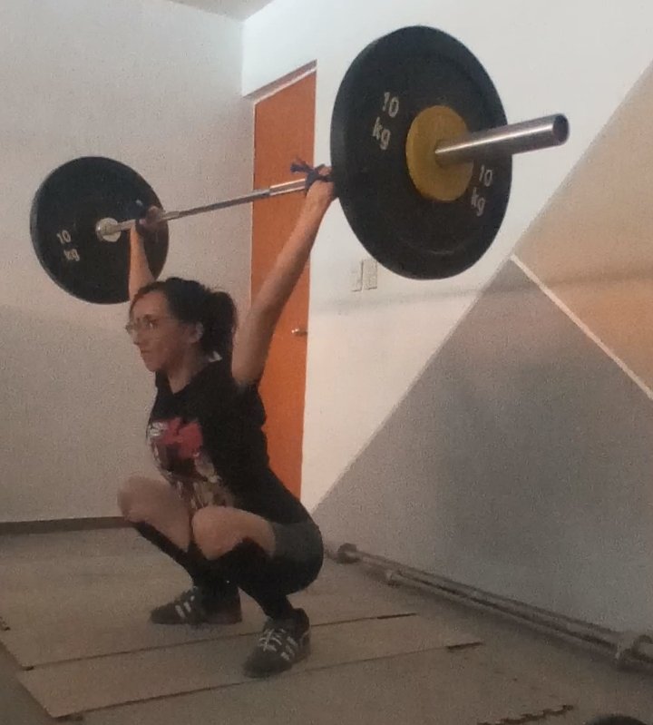 melygonzalezuno's tweet image. Aumentando un poquito el peso.
Sin descuidar la técnica.
Weightlifting 14-07-2025 #educacion #weightlifting #hangsnatch