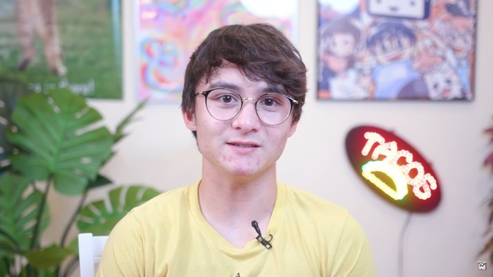 akuparagames's tweet image. I can't say we saw this comparison coming but🤣 Hi @michaelreeves, big fan, some people said you look like our trainer in @PlayMontabi today 🫢
