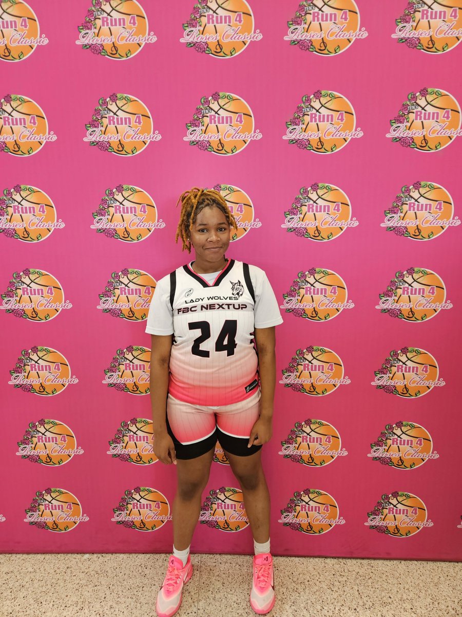 College Coaches: <a href="/KaliahSprinkle/">kaliahhhh_k</a> is a name to watch this upcoming season. 2027 6’ big who’s a workhorse. Numbers don’t pop off the charts but she makes all the winning plays. Averaged 10.1 rebounds as a sophomore. Oh yeah she has a 4.2 GPA. 🦅