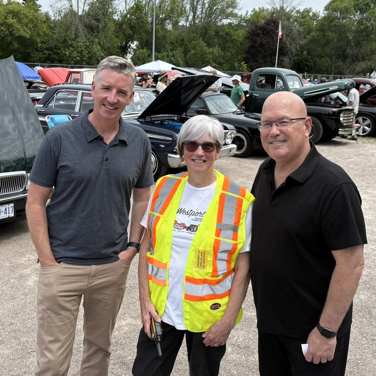 MikeBarrettON's tweet image. Great day at the Westport Car & Truck Show with @SteveClarkPC & Mayor Robin Jones. Classic vehicles, great crowd, and a perfect setting on the shores of the Rideau.
Appreciated the chance to connect with the Blairs and the Morgans and see the cars they brought out for the show.