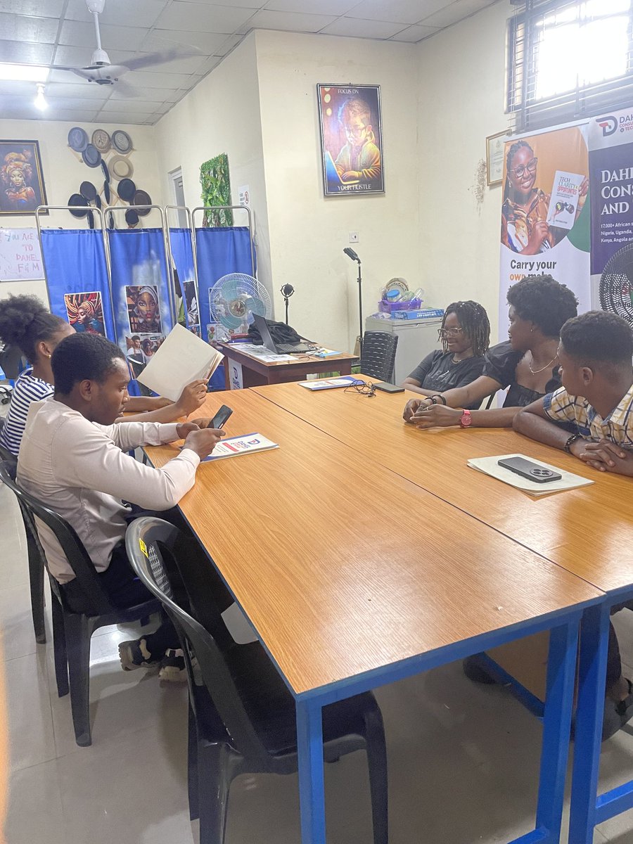 dahel_techies's tweet image. Not your average business session.
From strategy to networking, the energy was unmatched.
We learned, connected, and leveled up.
The room? Full of future millionaires. 

#DahelExperience #SmartNetworking #NetworkToNetworth #CalabarBizVibes