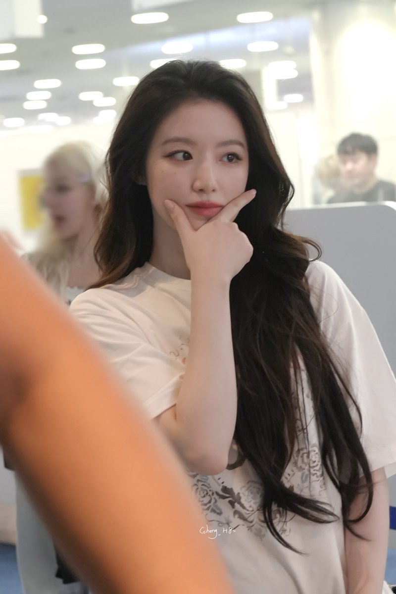 Ccheng_H8's tweet image. 250720 HND
와~~~~예뻐!!!!!
#슈화 #SHUHUA #舒華
 #아이들 #idle