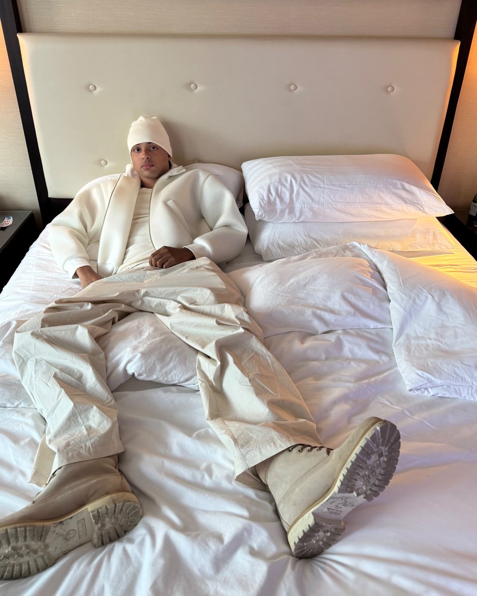 ⍟ (@austincbanks) on Twitter photo 