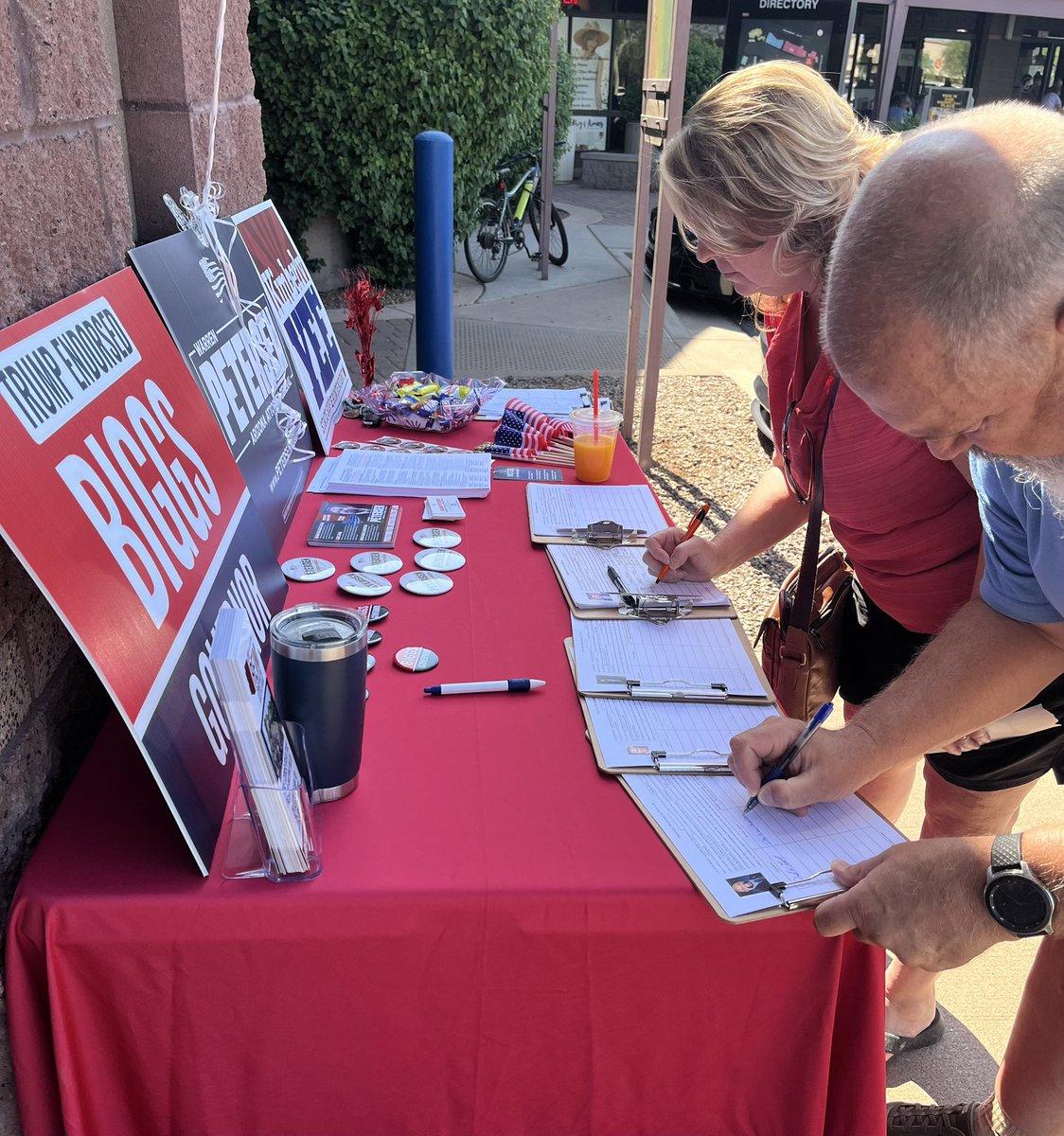 AZTrumplican's tweet image. 🚨‼️🚨‼️🚨
It’s time to fire Kartel Katie, Kris Mayes, Adrian Fontes & Tom Horne!
Patriots at C2 Tactical are exercising their 2A rights AND signing petitions to make sure that in 2026 we elect conservative leadership that cares about Arizonans. 🌵
Please sign the E-Qual…